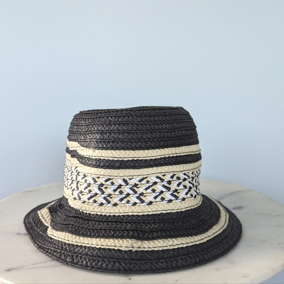 NWT BCBGeneration Black & Tan Paper Straw Hat - Picture 9 of 9